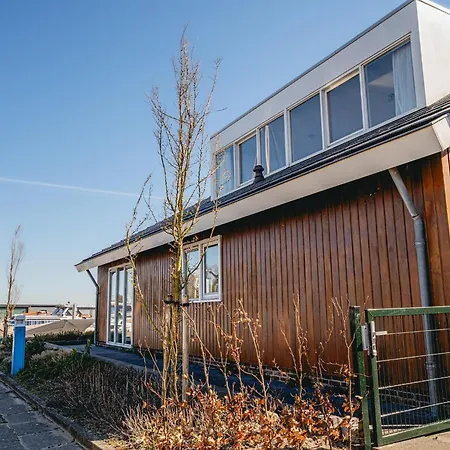 Vakantiehuis House By Uitgeestermeer With Garden Uitgeest