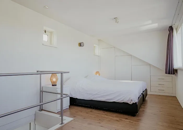 House By Uitgeestermeer With Garden * Uitgeest