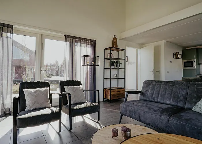 House By Uitgeestermeer With Garden *