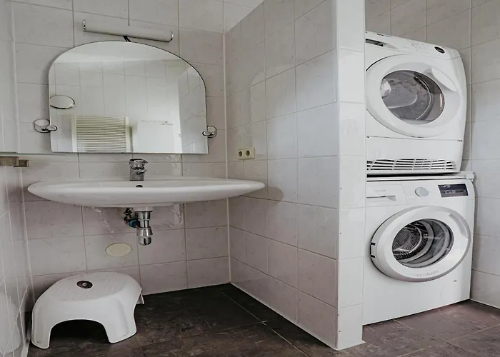 House By Uitgeestermeer With Garden Uitgeest